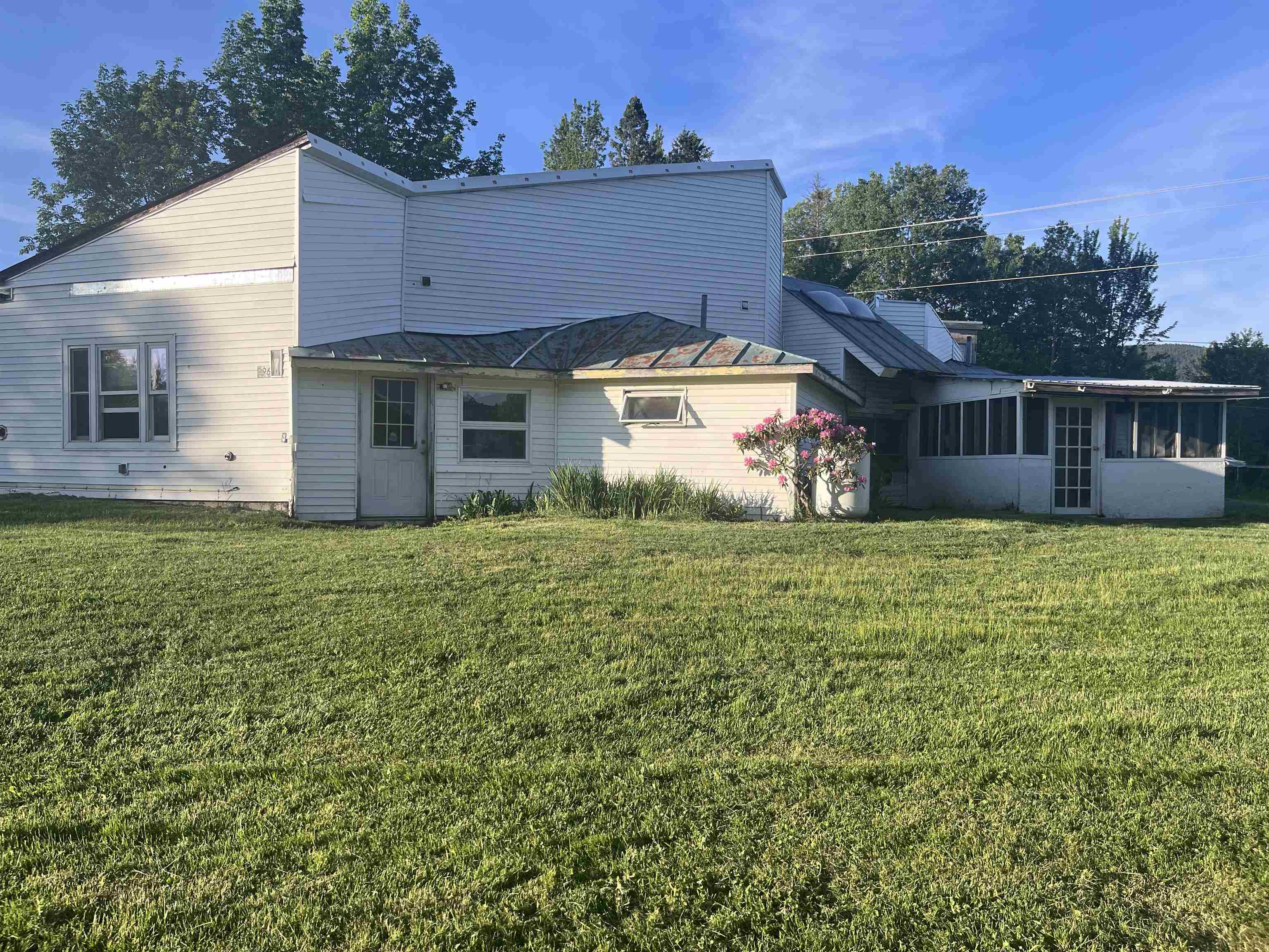 296 George Street Barre, VT 05641 - Photo 2 of 12