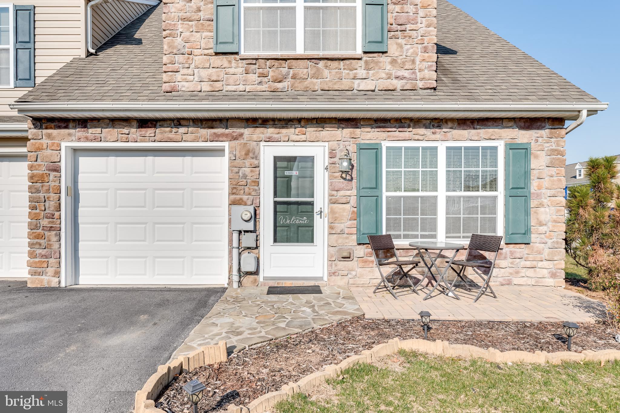 4 Fuzzy Tail Drive Ranson, WV 25438 - Photo 2 of 38 Stone Front