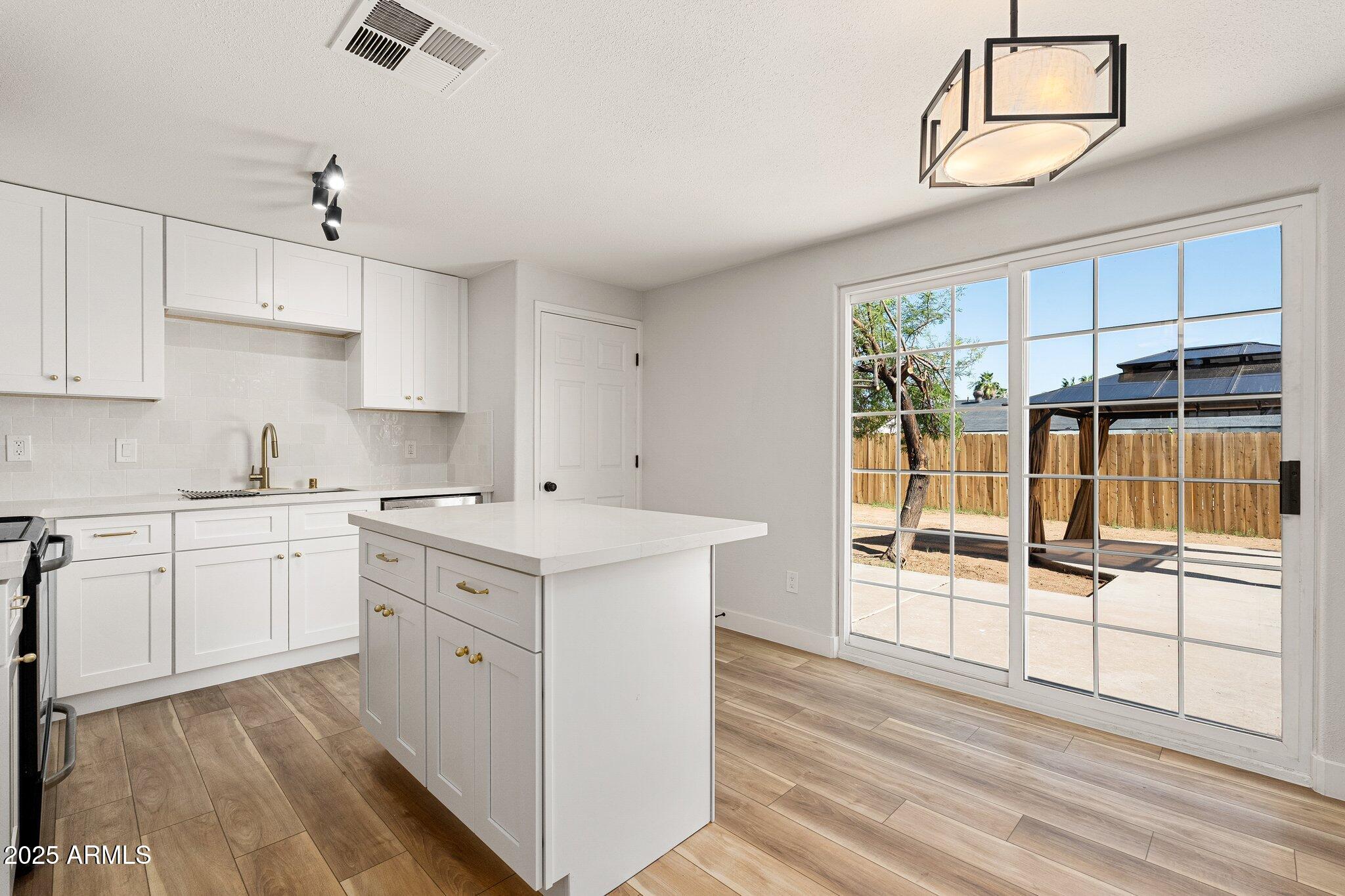 5951 West Granada Road Phoenix, AZ 85035 - Photo 11 of 29 5951 W Granada Rd - 13