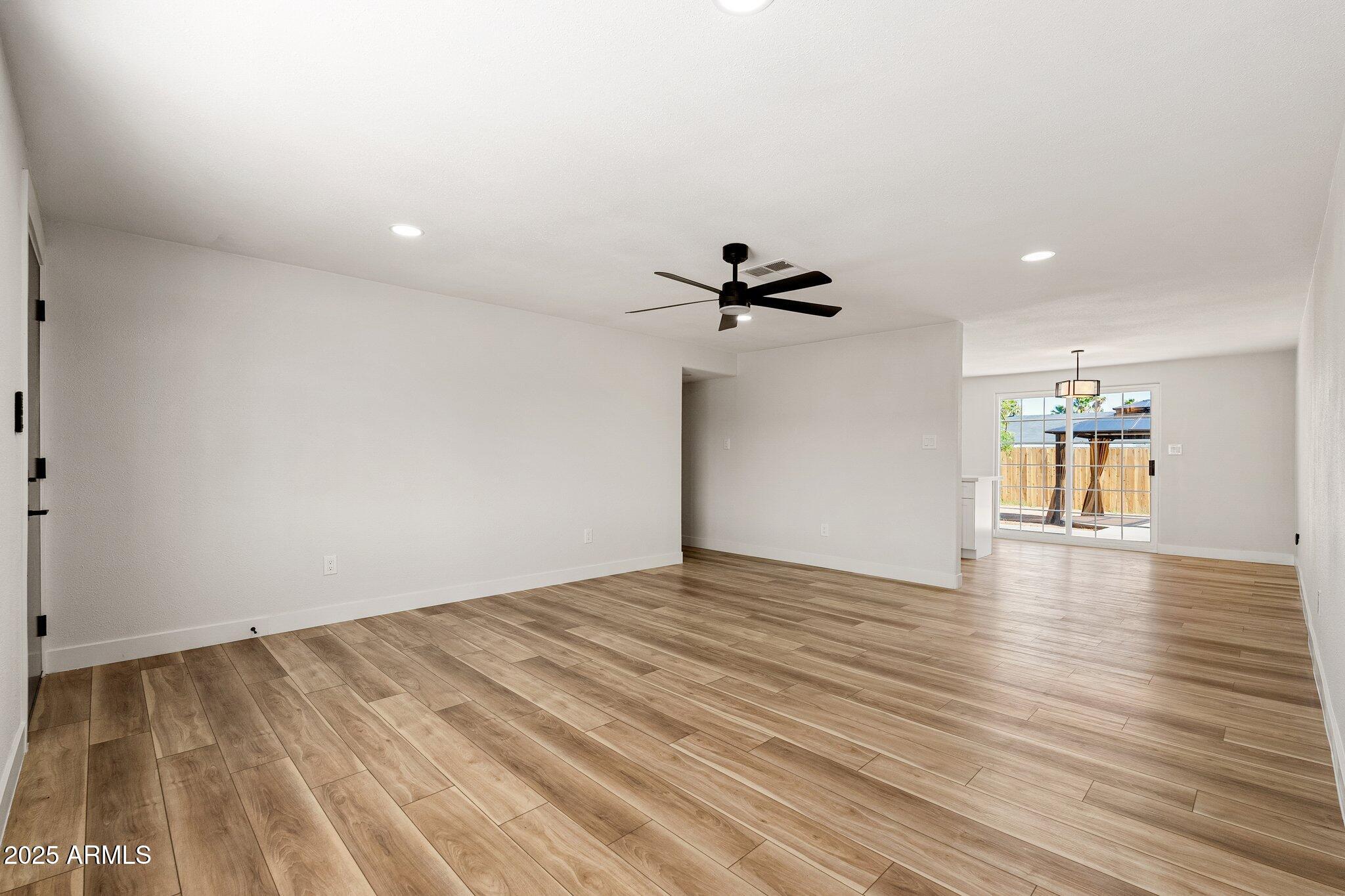 5951 W Granada Rd - 07
