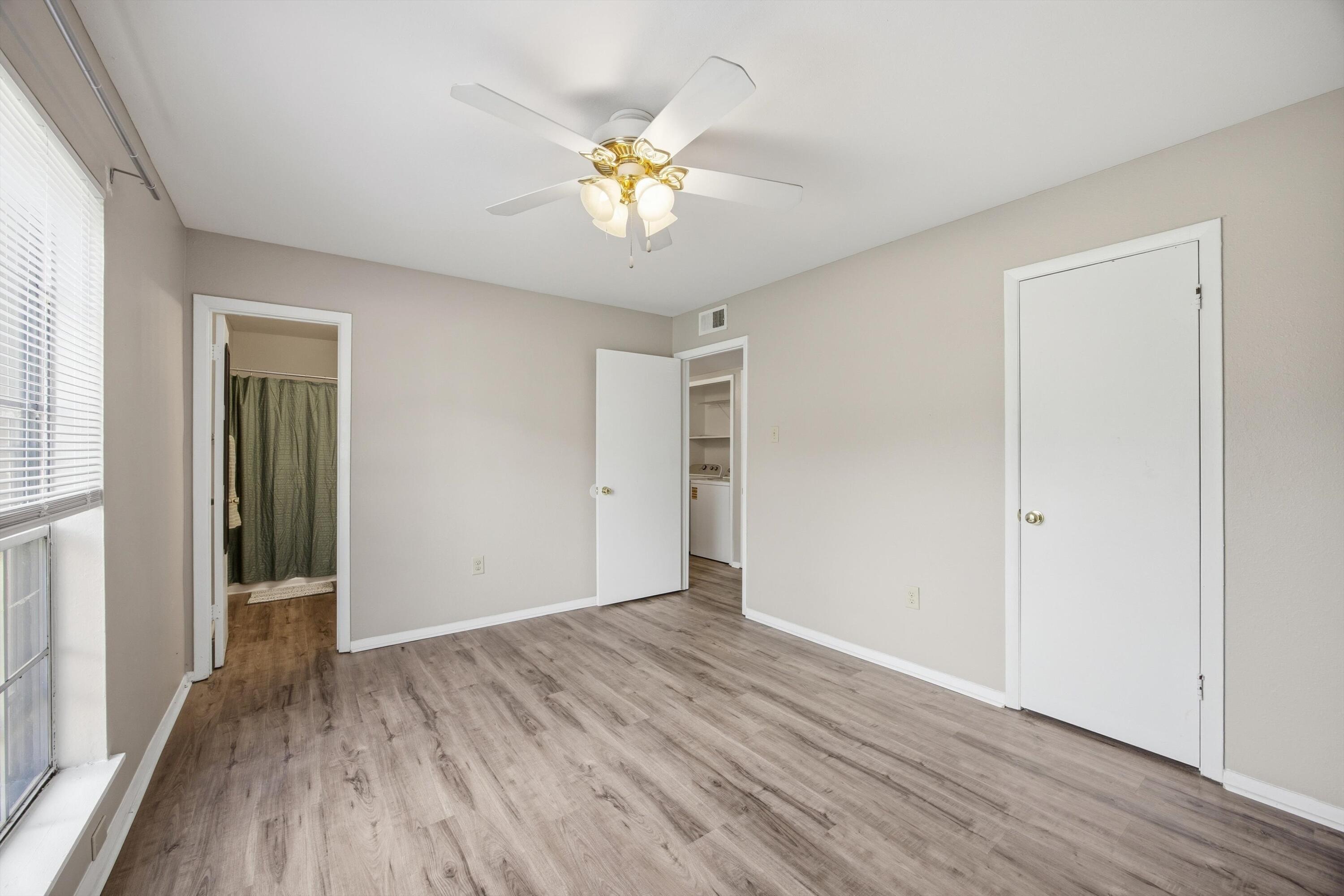 900 Mountain Creek Road, Unit Q264 Chattanooga, TN 37405 - Photo 13 of 23 13-900MtnCreekRd-AptQ264-11