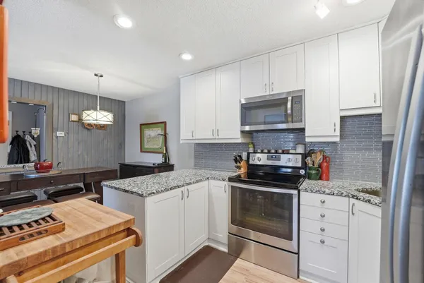 $245,000 | 5440 3 Points Boulevard, Unit 523, Mound, MN 55364