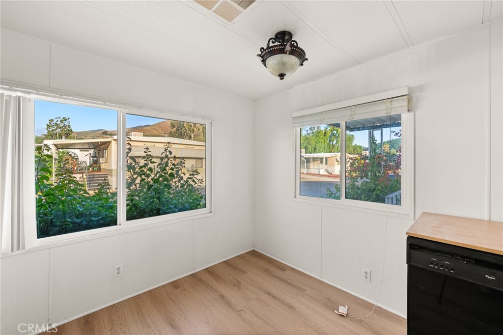 1255 Amethyst Street, Unit 32 Mentone, CA 92359 - Photo 7 of 32 an empty room with a window