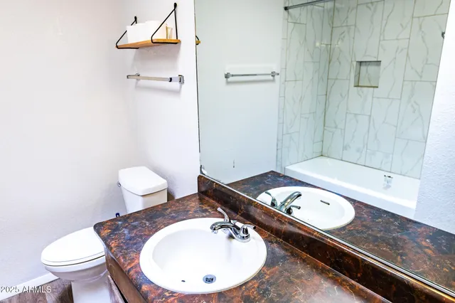 $325,000 | 5173 Camino Del Norte, Sierra Vista, AZ 85635