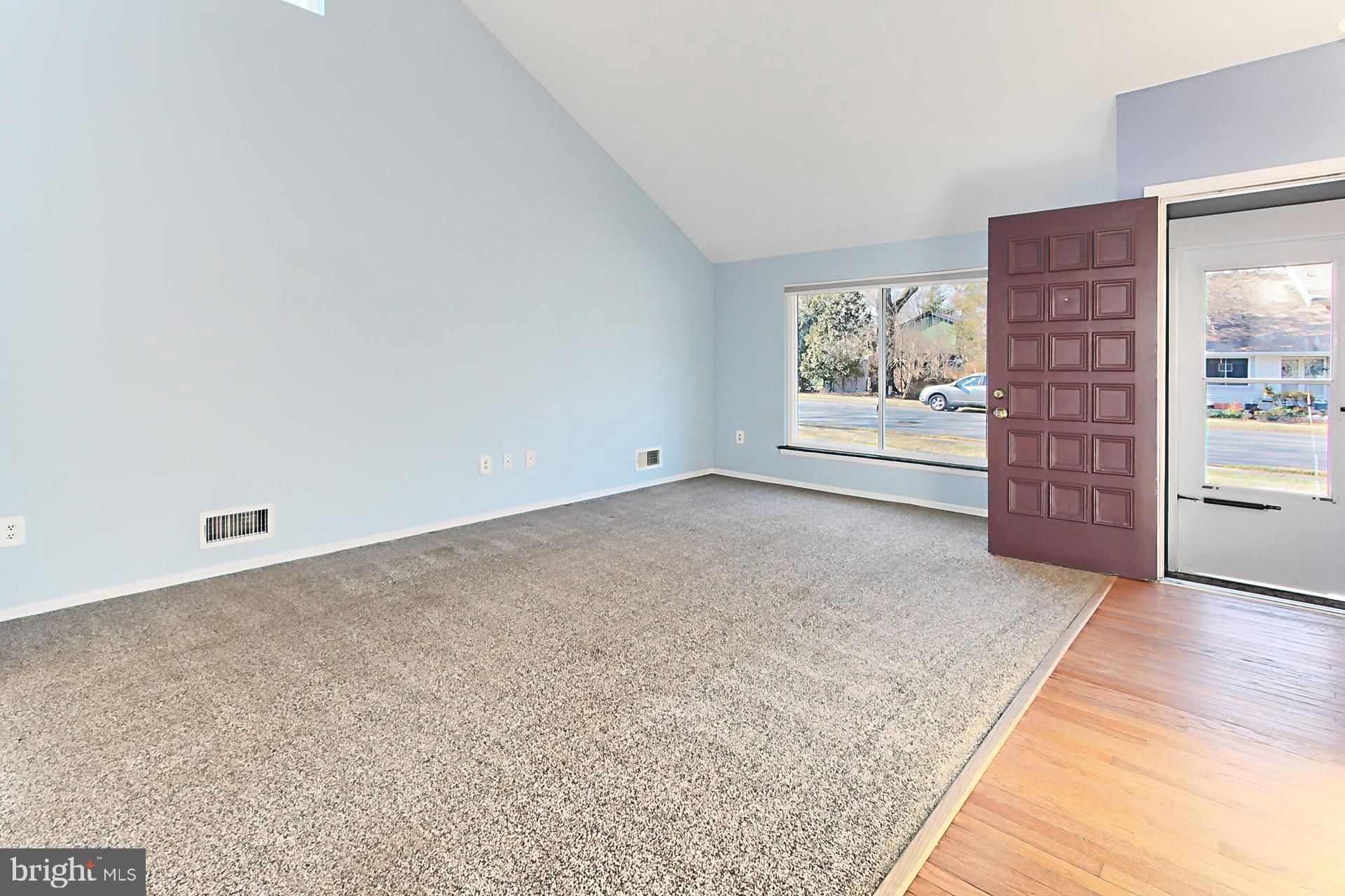 5347 Aylor Road Fairfax, VA 22032 - Photo 26 of 61 Comfortable Carpeted Living Room