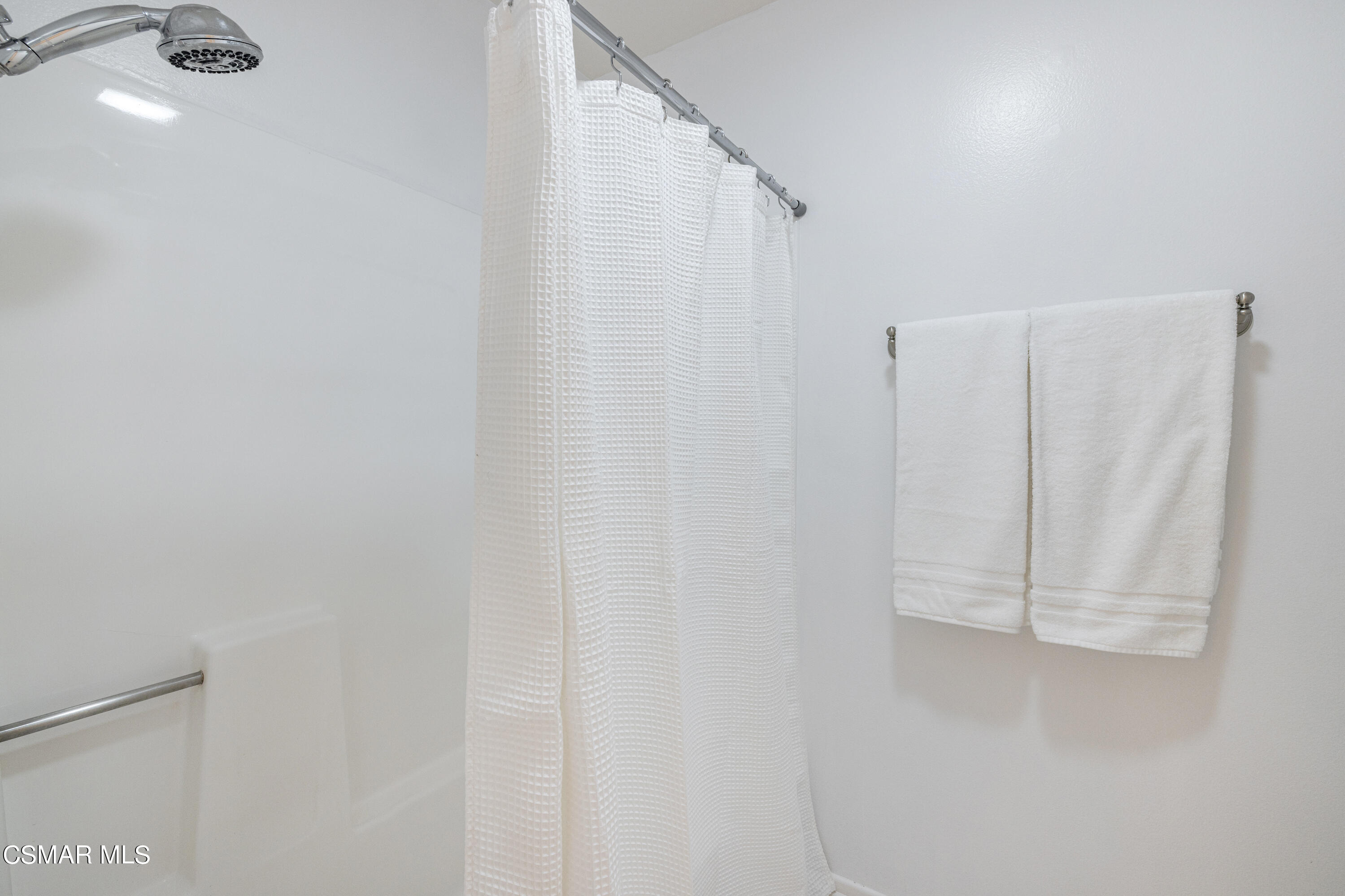 1736 Sinaloa Road, Unit 313 Simi Valley, CA 93065 - Photo 12 of 27 a view of cabinets