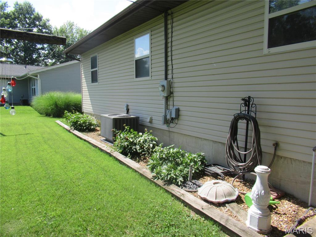 710 Sarah Street Sullivan, MO 63080 - Photo 28 of 35