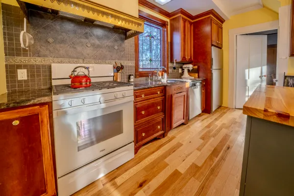 $375,000 | 16 Union Street, Searsport, ME 04974
