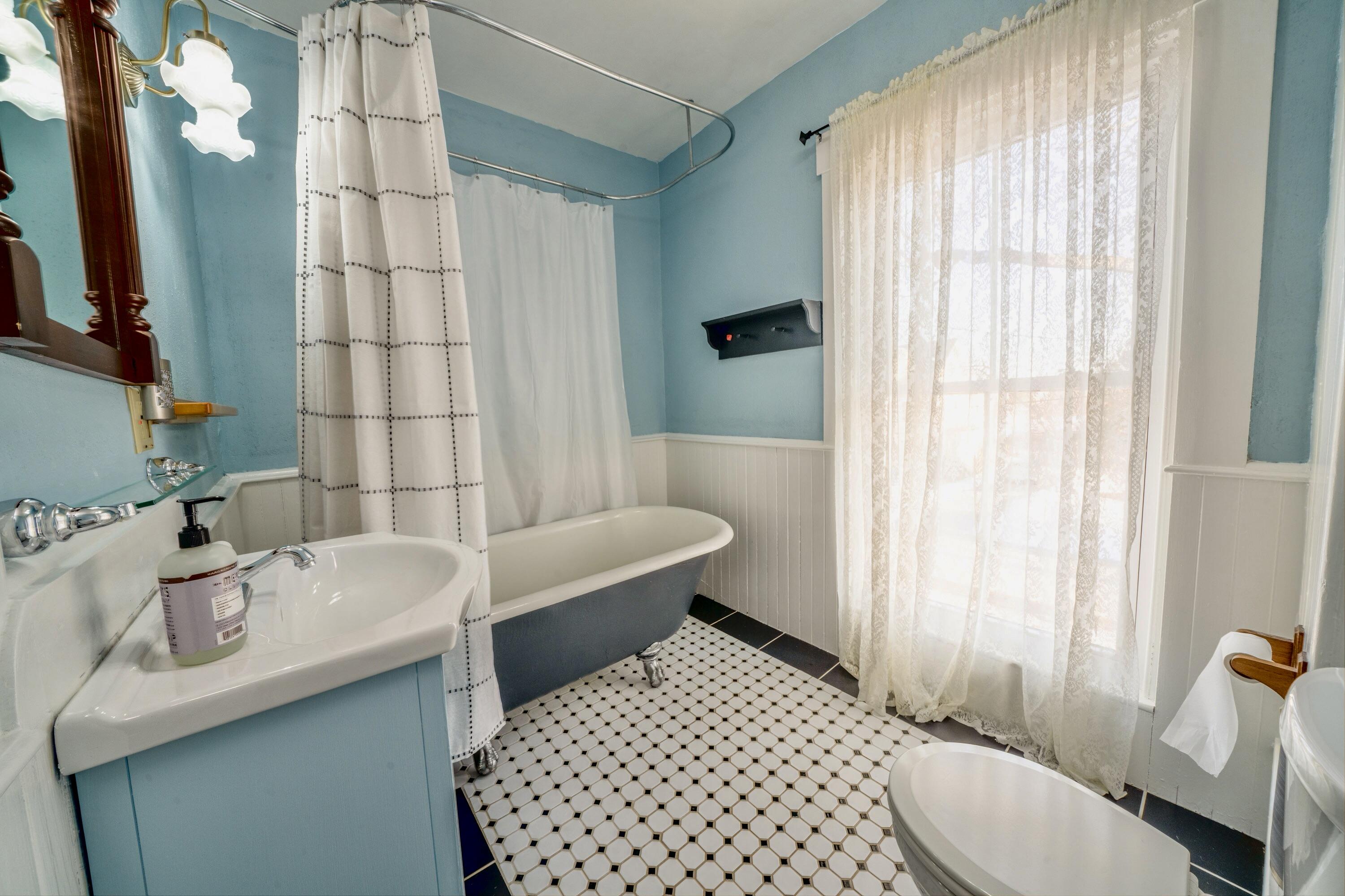 16 Union Street Searsport, ME 04974 - Photo 35 of 55 0438