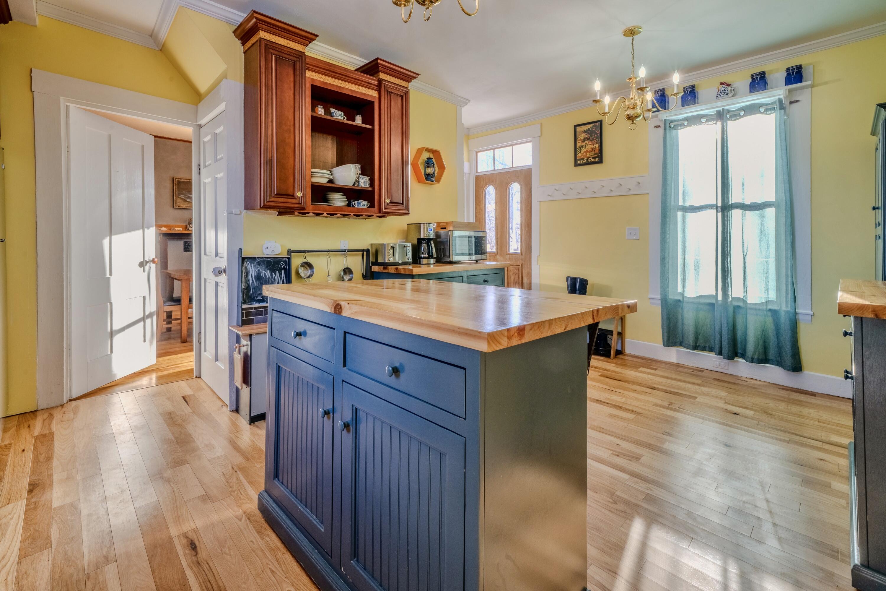 16 Union Street Searsport, ME 04974 - Photo 5 of 55 0431