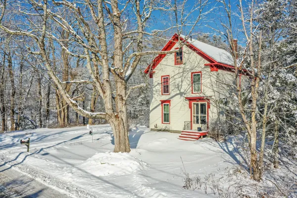 $375,000 | 16 Union Street, Searsport, ME 04974