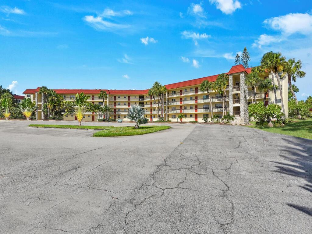 4380 27th Court Southwest, Unit 1304 Naples, FL 34116 - Photo 7 of 25