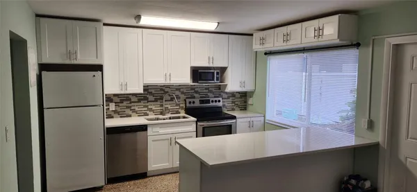 $1,400 | 35 Northeast 20th Avenue, Unit 37, Pompano Beach, FL 33060