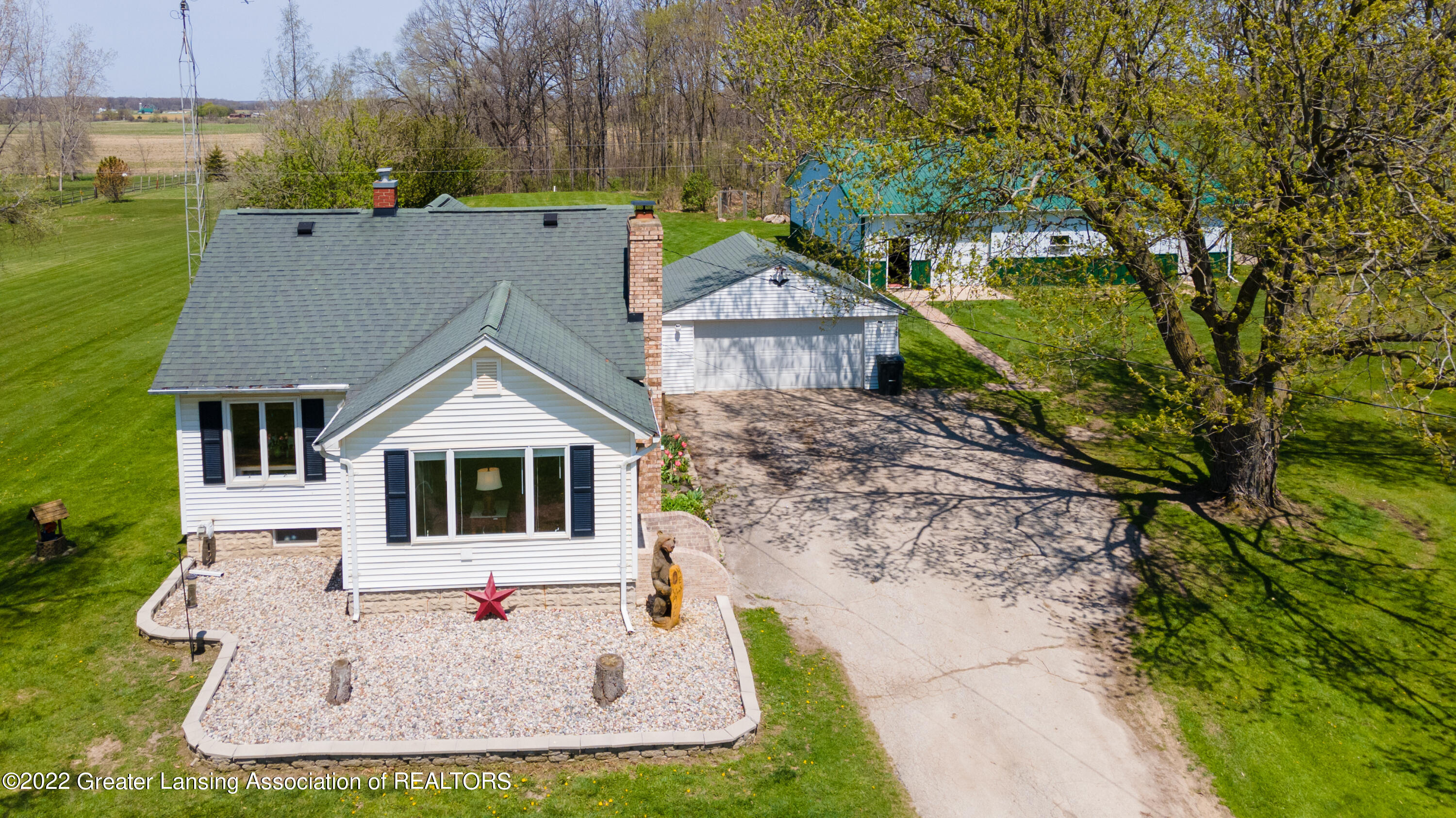 11269 East Prior Road Gaines, MI 48436 - Photo 3 of 62 11269_E_Prior_JEFF-38