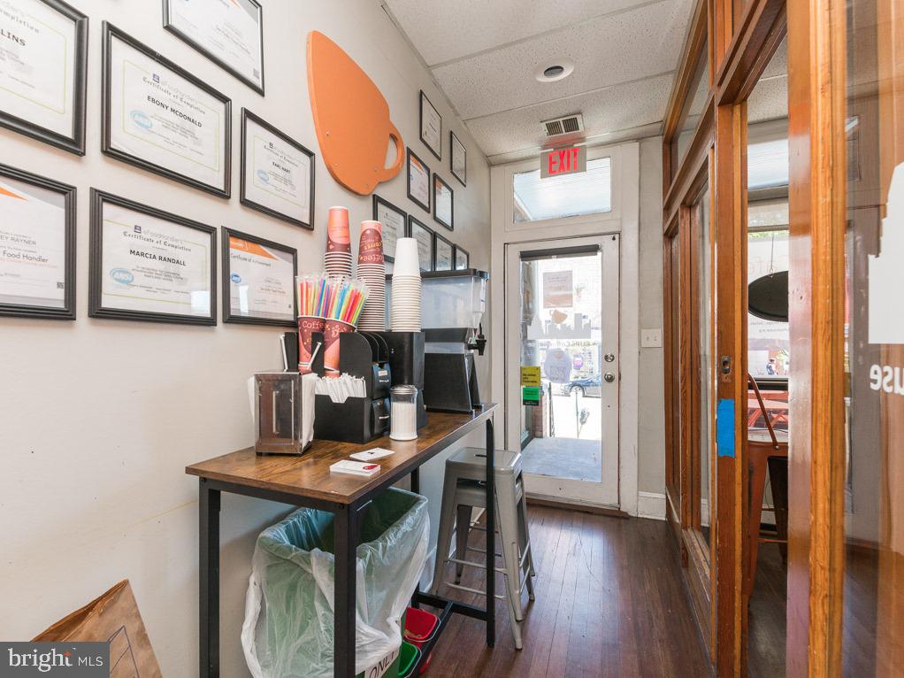3216 Belair Road Baltimore, MD 21213 - Photo 7 of 48