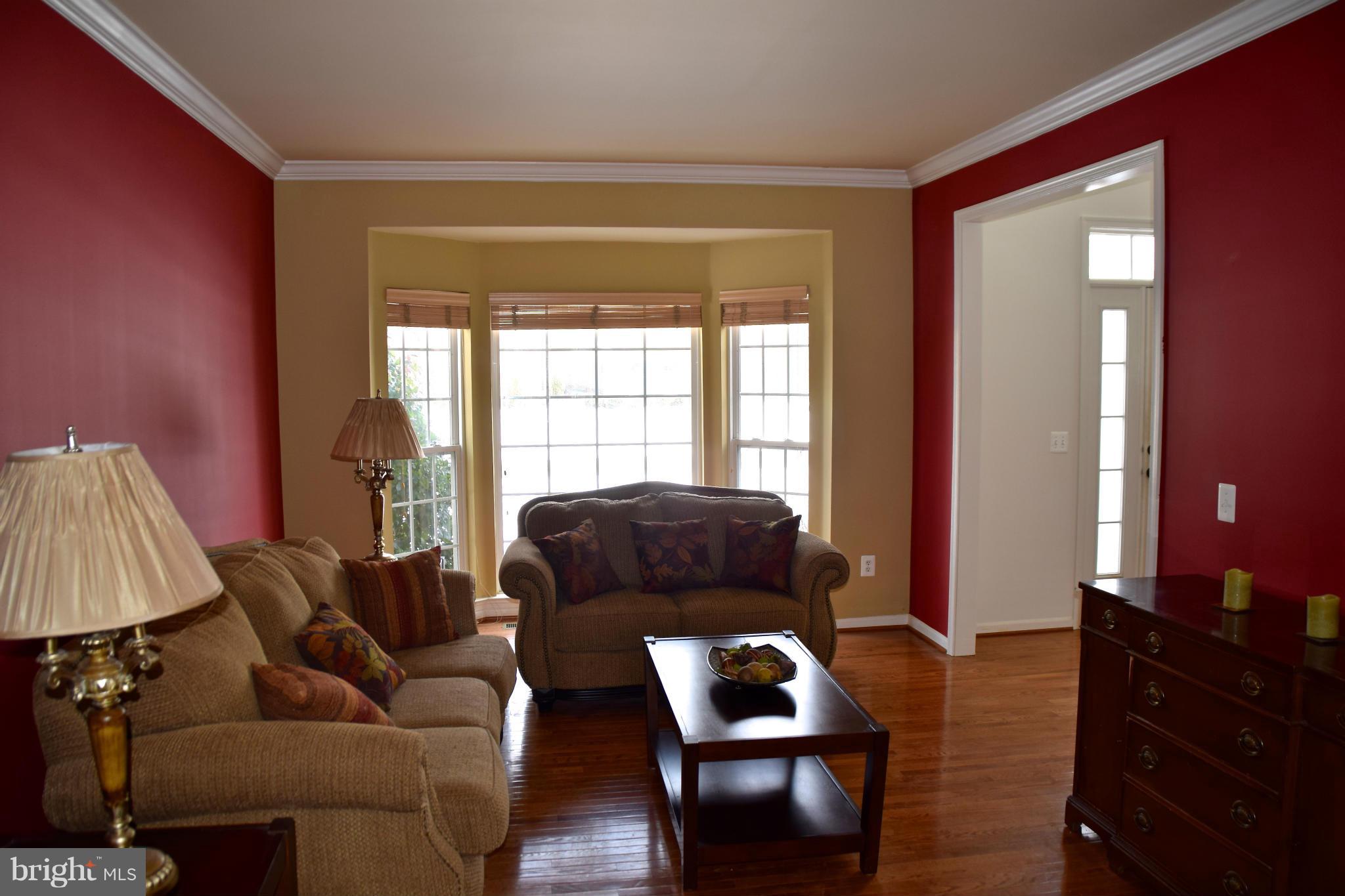 4551 Spring Run Road Warrenton, VA 20187 - Photo 12 of 30 Living Room