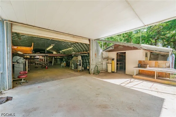 $775,000 | 1040 Kirby Thompson Road, Fort Denaud, FL 33935