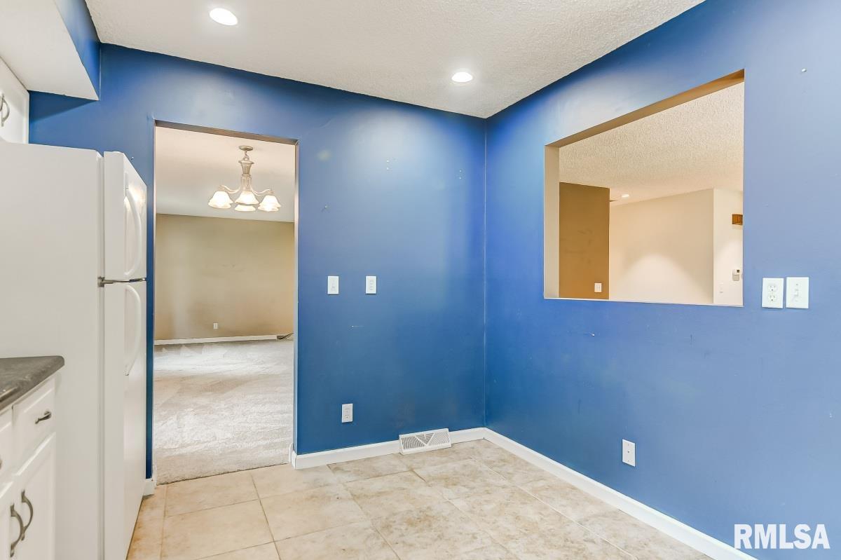 4124 Pickfair Road Springfield, IL 62703 - Photo 8 of 32 Gallery Image 8