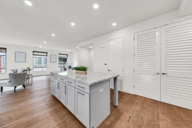 $1,399,000 | 769 Eppleton Lane, Unit 302, Foster City, CA 94404