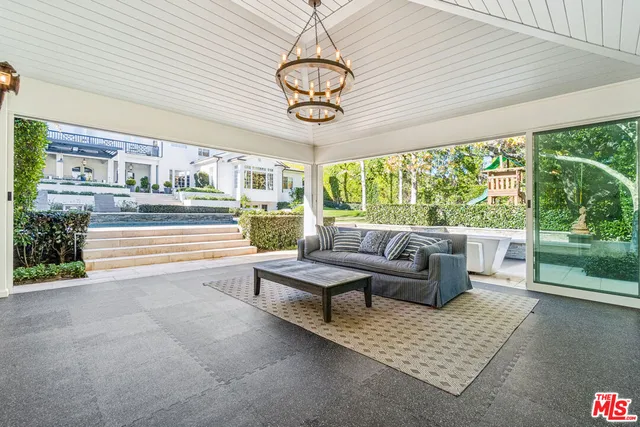 $75,000 | 458 Toyopa Drive, Pacific Palisades, CA 90272