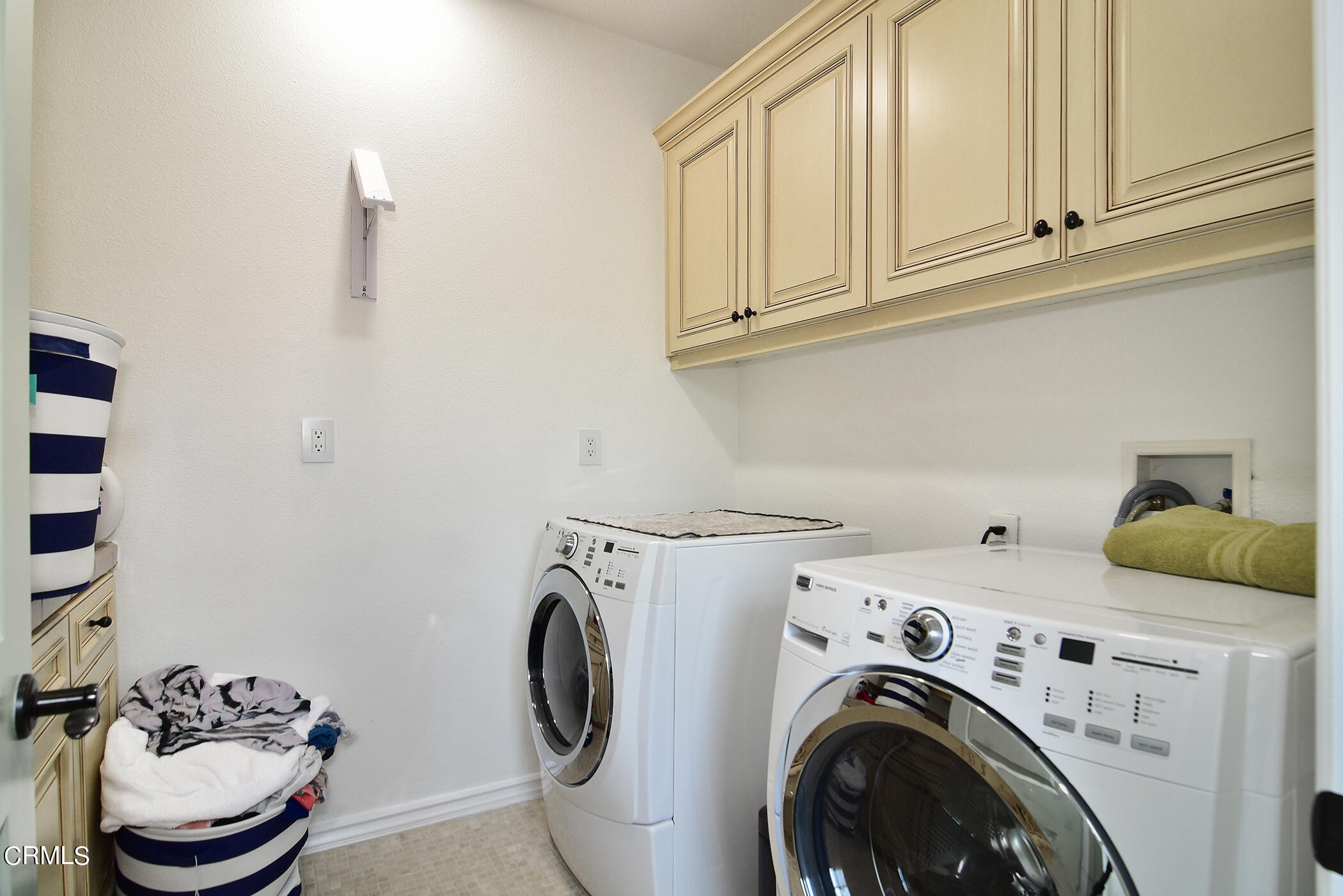 4011 Adriatic Street Oxnard, CA 93035 - Photo 21 of 31 a utility room with dryer and washer