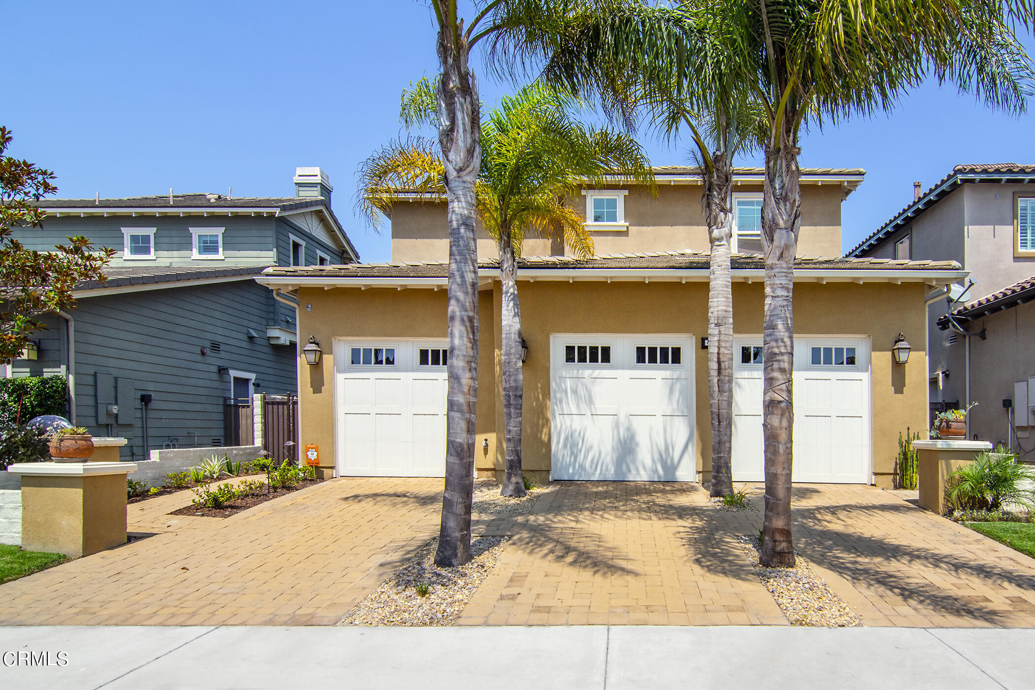 4011 Adriatic Street Oxnard, CA 93035 - Photo 28 of 31 a front view of a house with garden