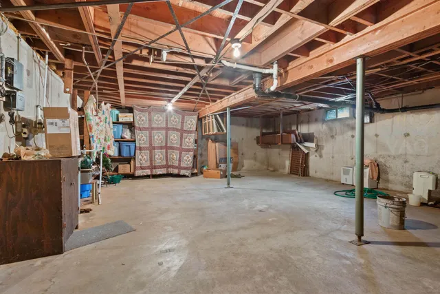 $239,000 | 1073 West Queens Way, Nekoosa, WI 54457