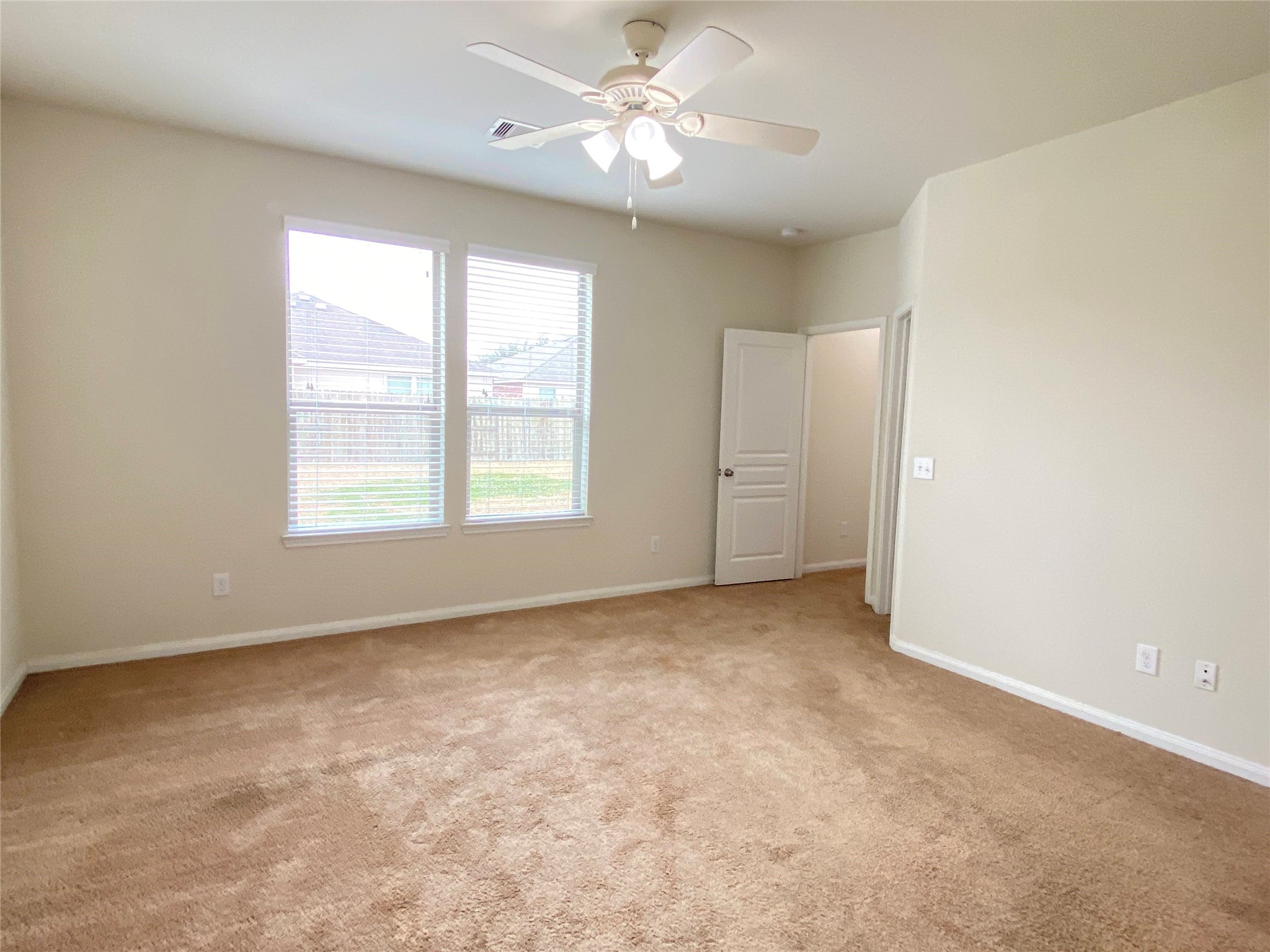 819 Messina Lane Rosenberg, TX 77469 - Photo 12 of 25 a view of an empty room with a window
