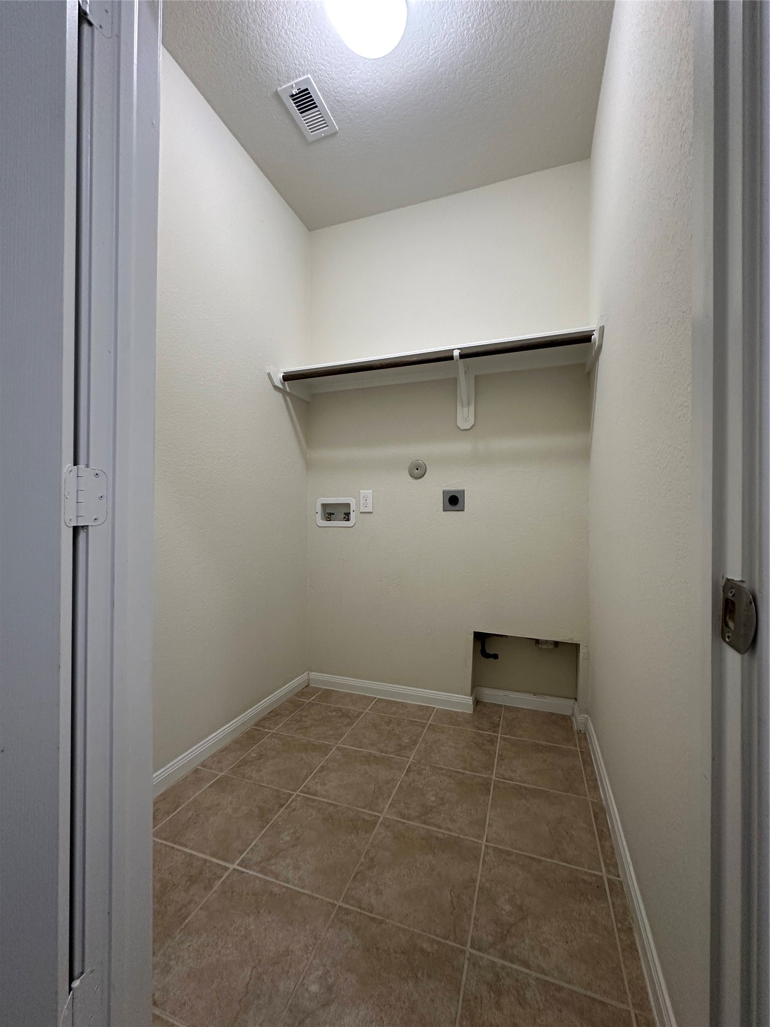 819 Messina Lane Rosenberg, TX 77469 - Photo 22 of 25 a view of an empty room