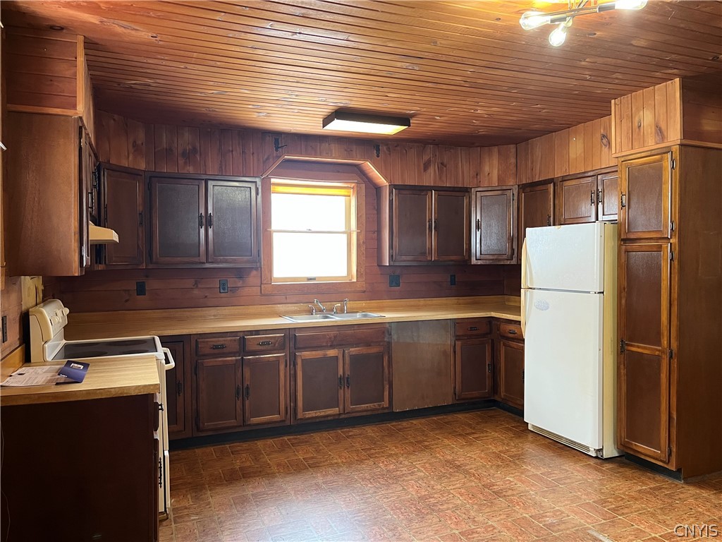 2810 Southside Road Frankfort, NY 13340 - Photo 5 of 35 Gallery Image 5