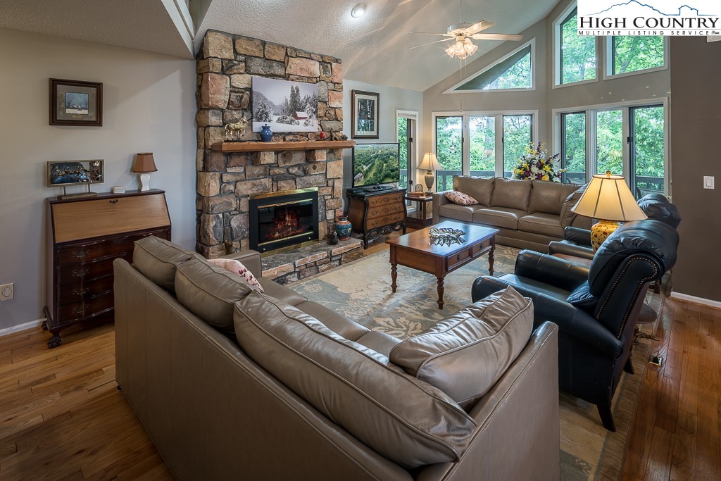115 Grossbeak Road Newland, NC 28657 - Photo 11 of 40 Gallery Image 11