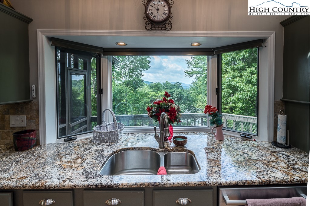 115 Grossbeak Road Newland, NC 28657 - Photo 15 of 40 Gallery Image 15
