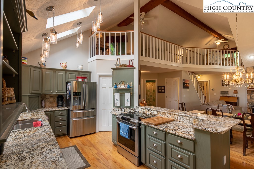 115 Grossbeak Road Newland, NC 28657 - Photo 17 of 40 Gallery Image 17