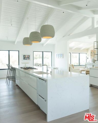 $12,995,000 | 7310 Birdview Avenue, Malibu, CA 90265