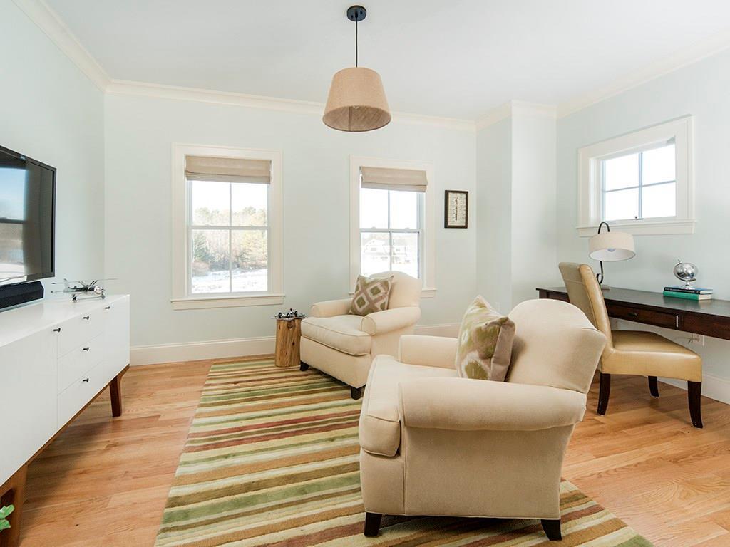 791 Princes Point Road Yarmouth, ME 04096 - Photo 14 of 35 Living Room