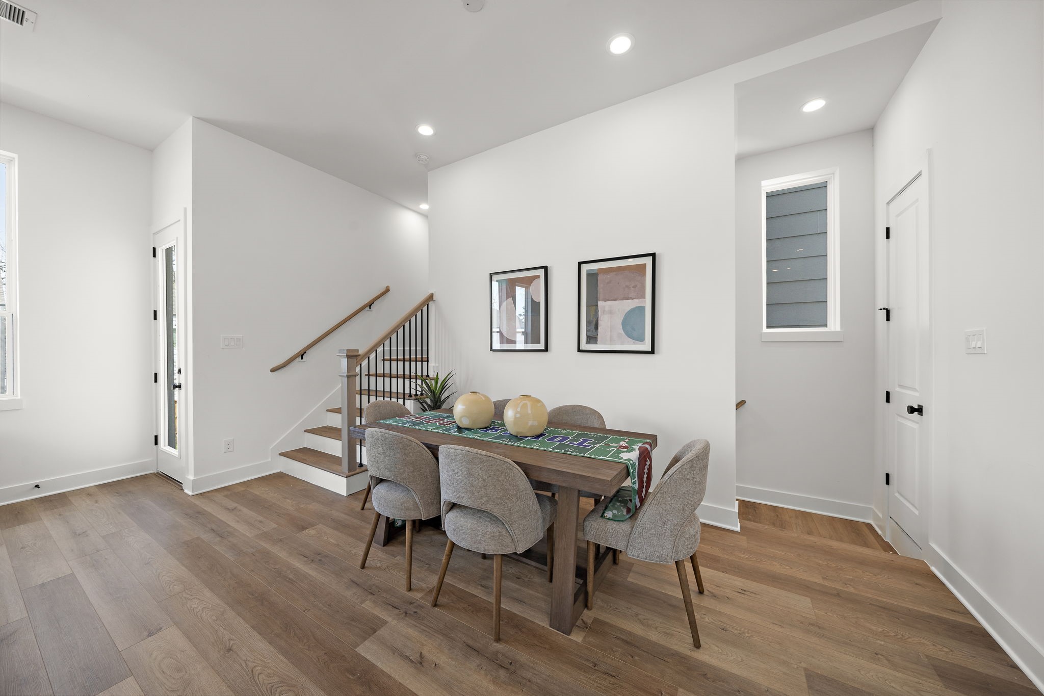 835 Elkhart Street, Unit E Houston, TX 77091 - Photo 16 of 34 Dining