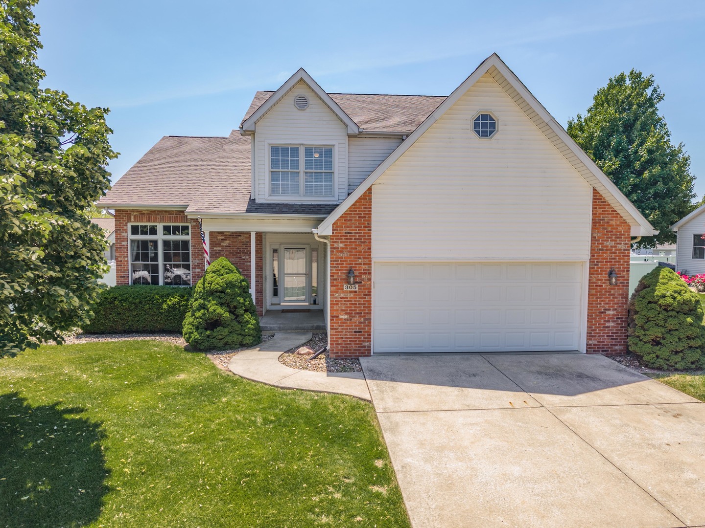 305 Prairie View Drive Hudson, IL 61748 - Photo 1 of 59