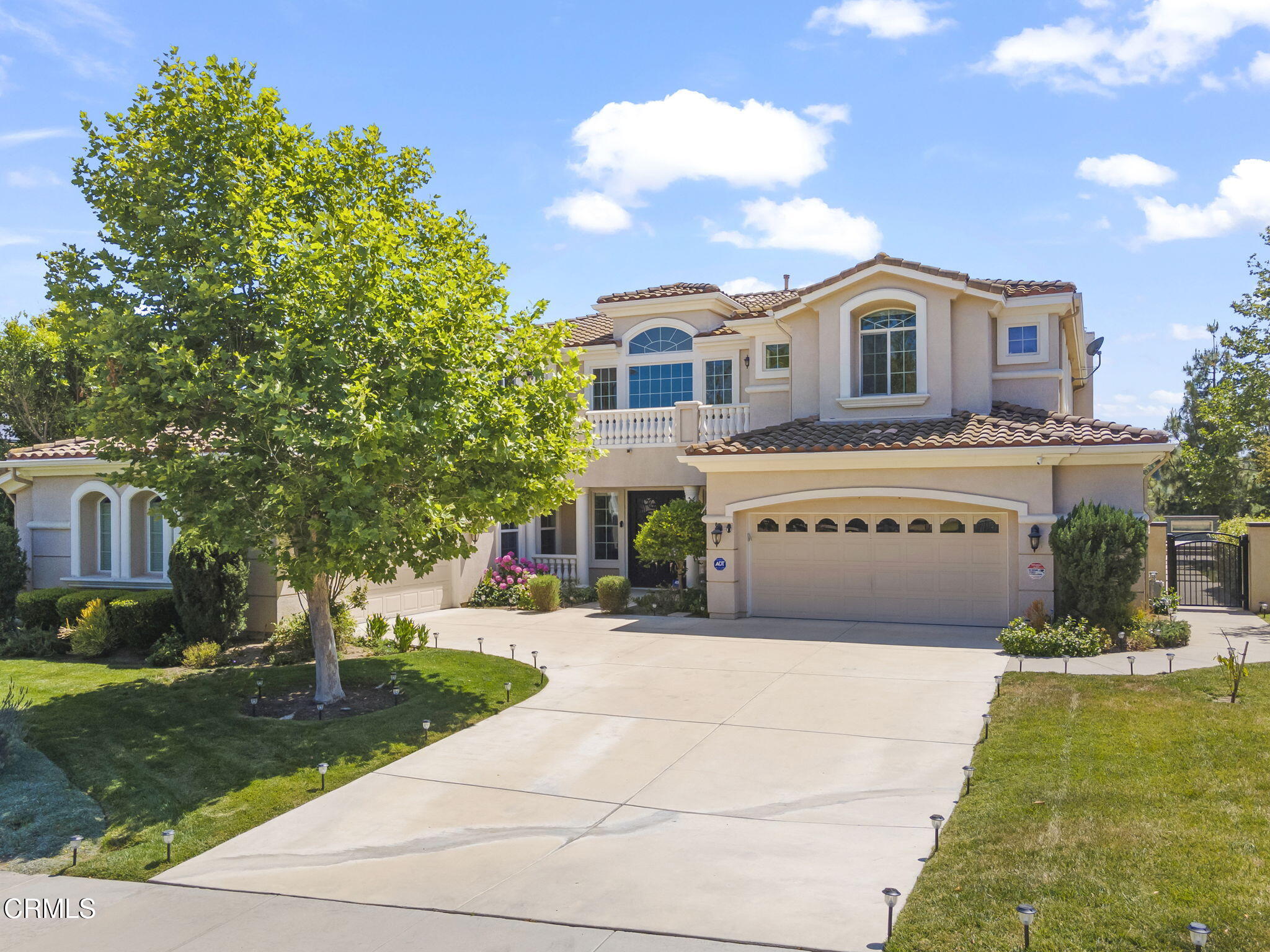 1-web-or-mls-Upmarketmedia_12390Nel-3a