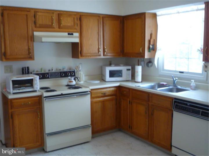 70 Lomond Road Williamstown, NJ 08094 - Photo 5 of 31 Gallery Image 5