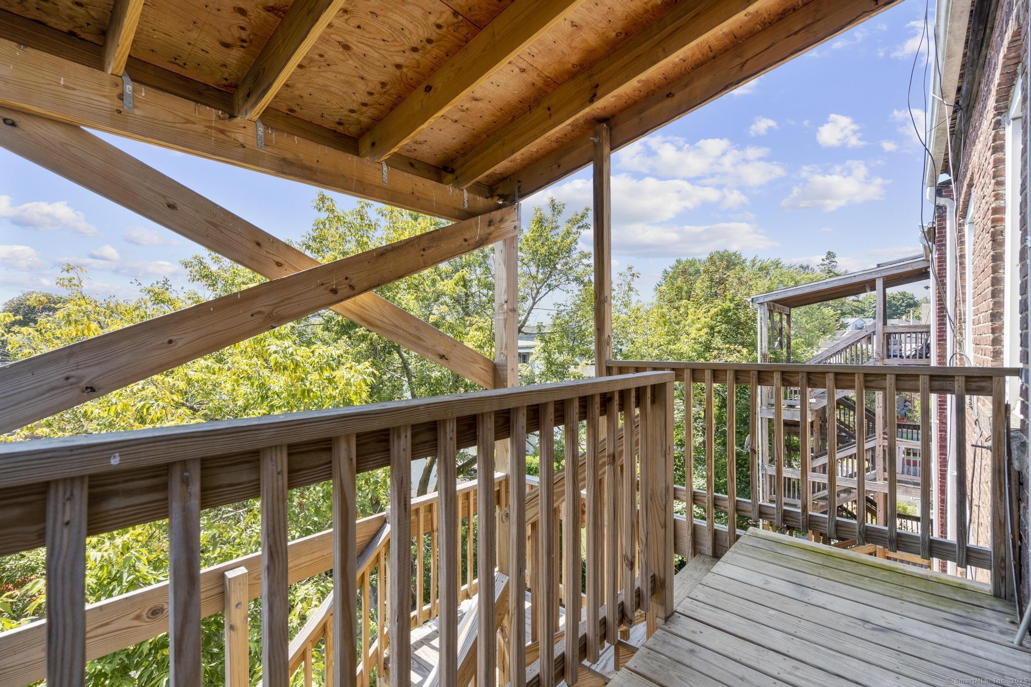 25 Whittier Street Bridgeport, CT 06605 - Photo 15 of 33