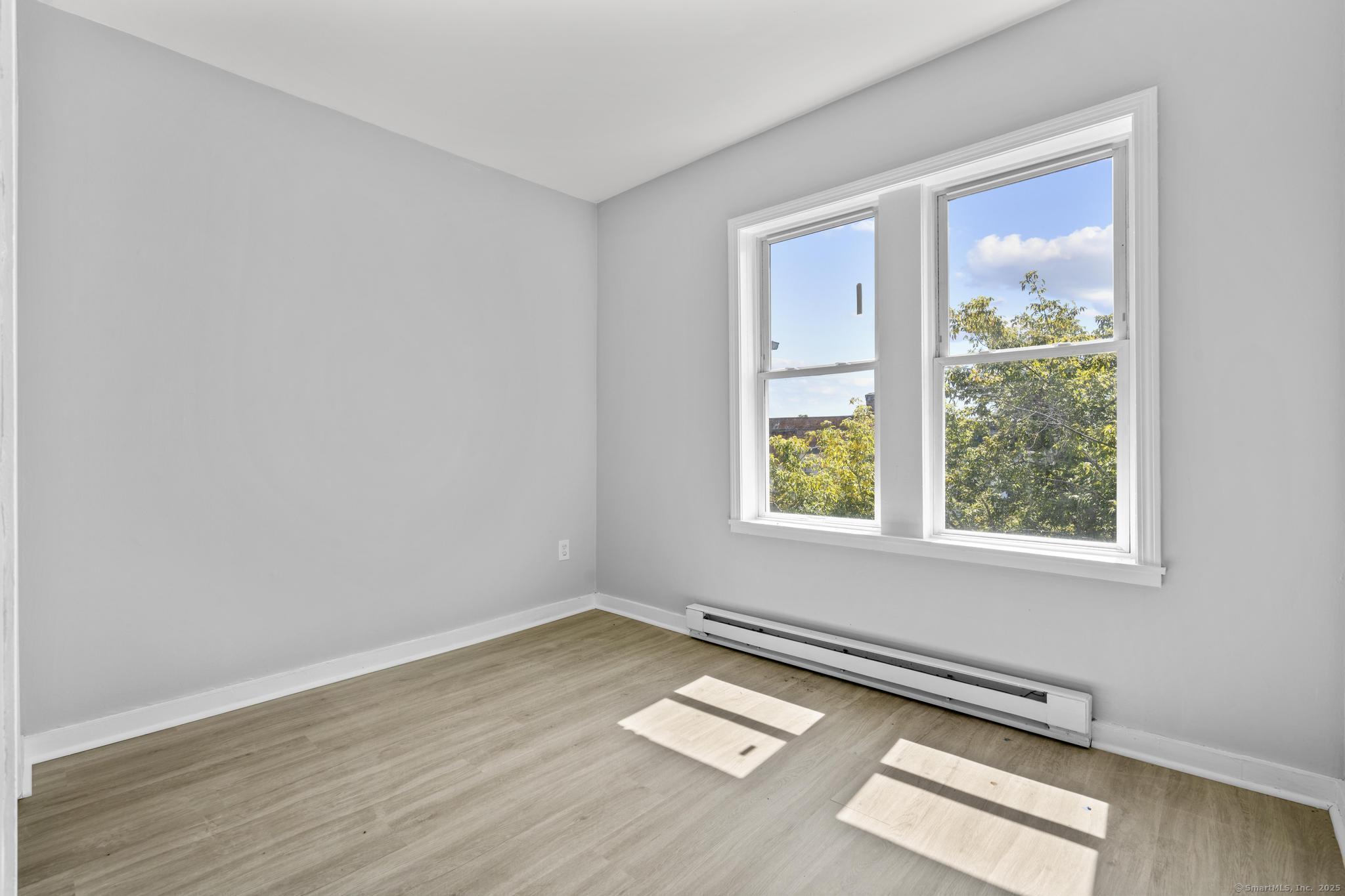 25 Whittier Street Bridgeport, CT 06605 - Photo 22 of 33