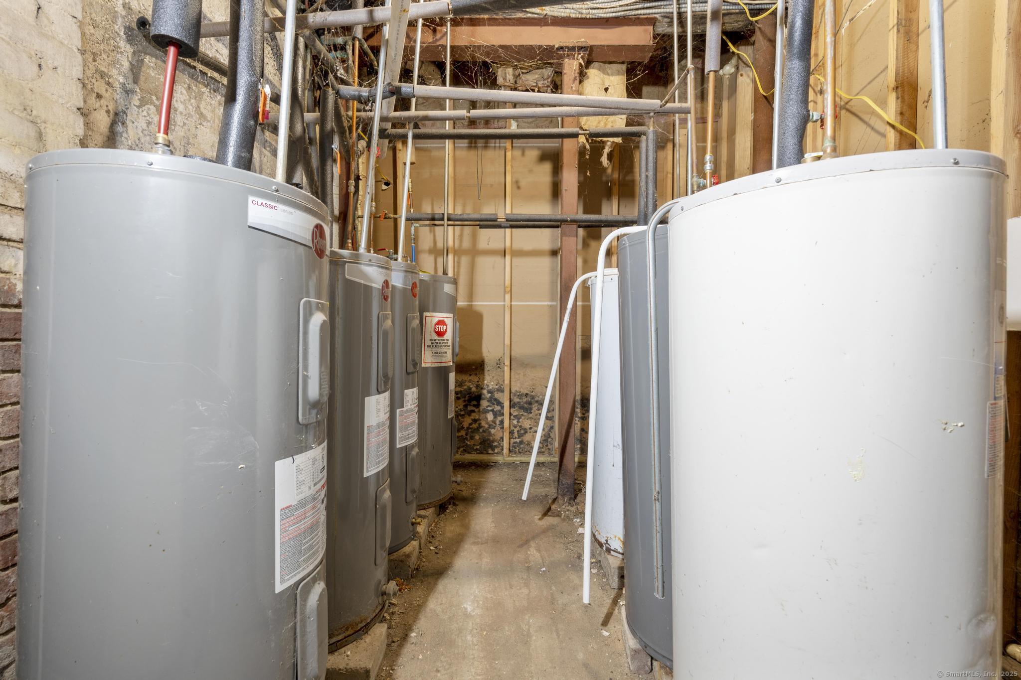 25 Whittier Street Bridgeport, CT 06605 - Photo 28 of 33