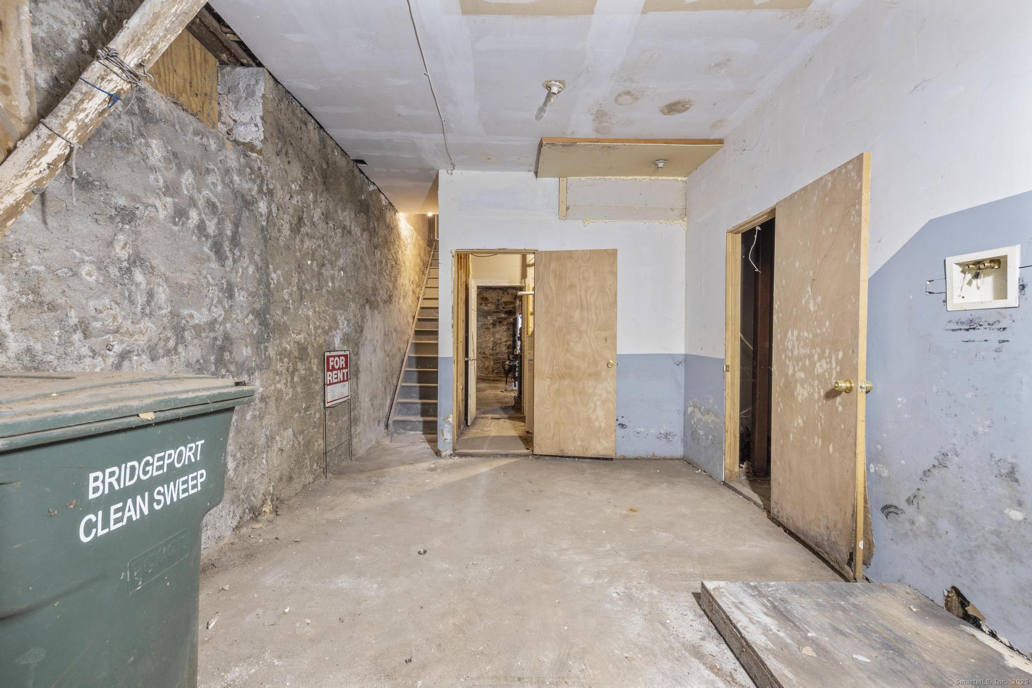 25 Whittier Street Bridgeport, CT 06605 - Photo 30 of 33