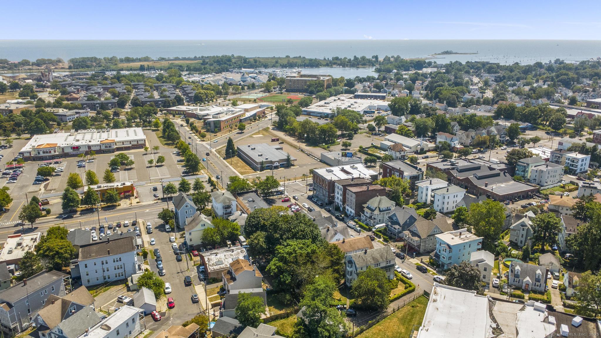 25 Whittier Street Bridgeport, CT 06605 - Photo 6 of 33