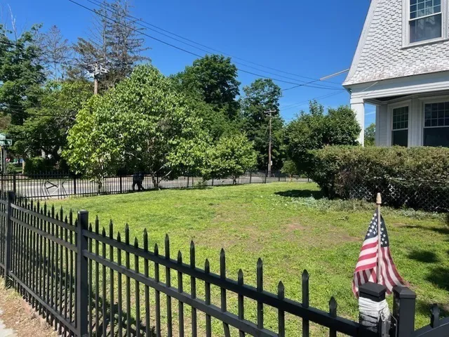 $4,225 | 583 Watertown Street, Unit 2, Newton, MA 02460