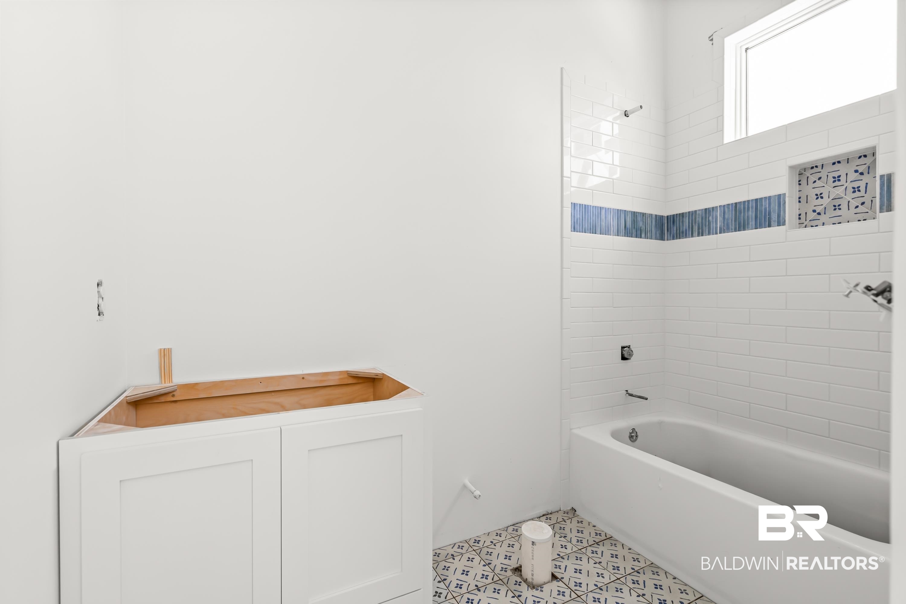 14686 State Highway Gulf Shores, AL 36542 - Photo 24 of 44 Full bathroom with tub / shower combination