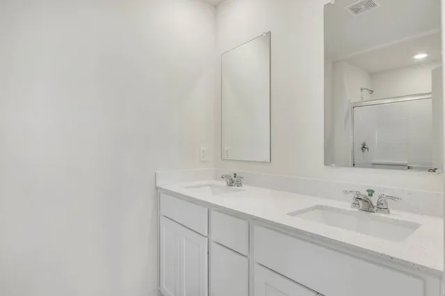 $349,990 | 2662 Arrowhead Drive, Pingree Grove, IL 60140