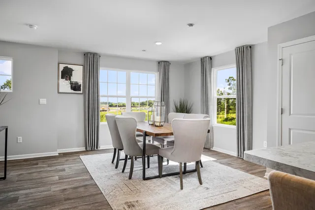 $349,990 | 2662 Arrowhead Drive, Pingree Grove, IL 60140