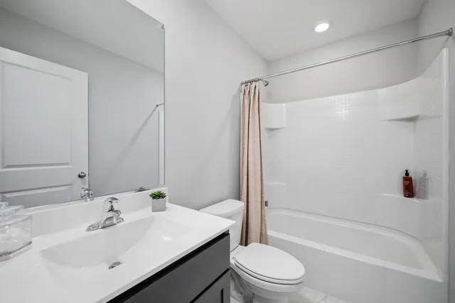 $349,990 | 2662 Arrowhead Drive, Pingree Grove, IL 60140