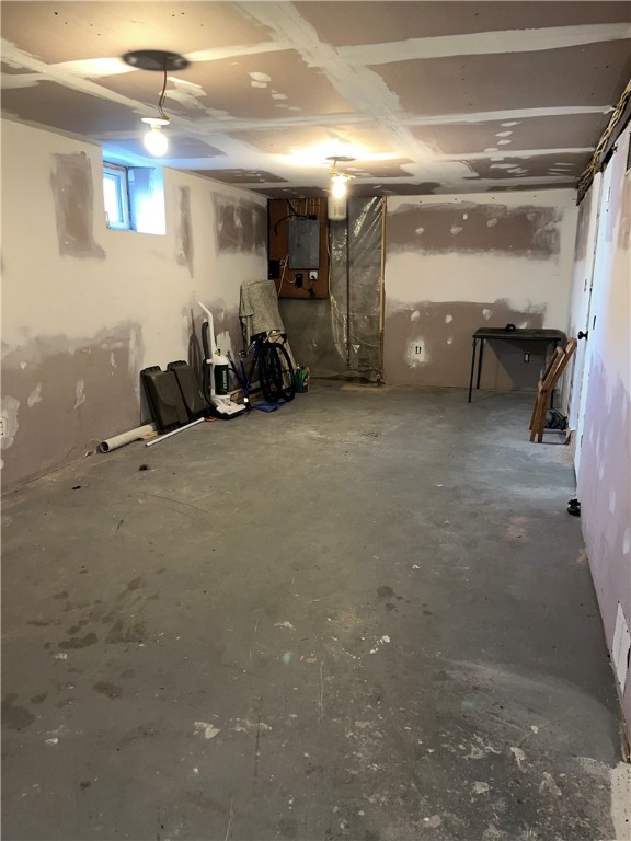 33 Harding Avenue Johnston, RI 02919 - Photo 17 of 18